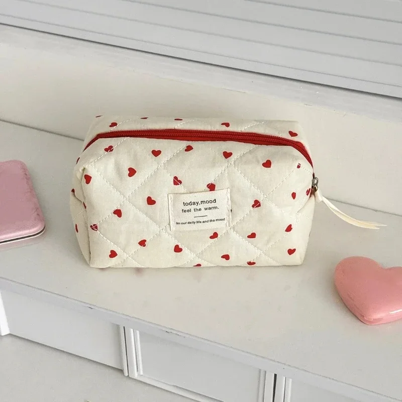 Женские косметички большой вместимости