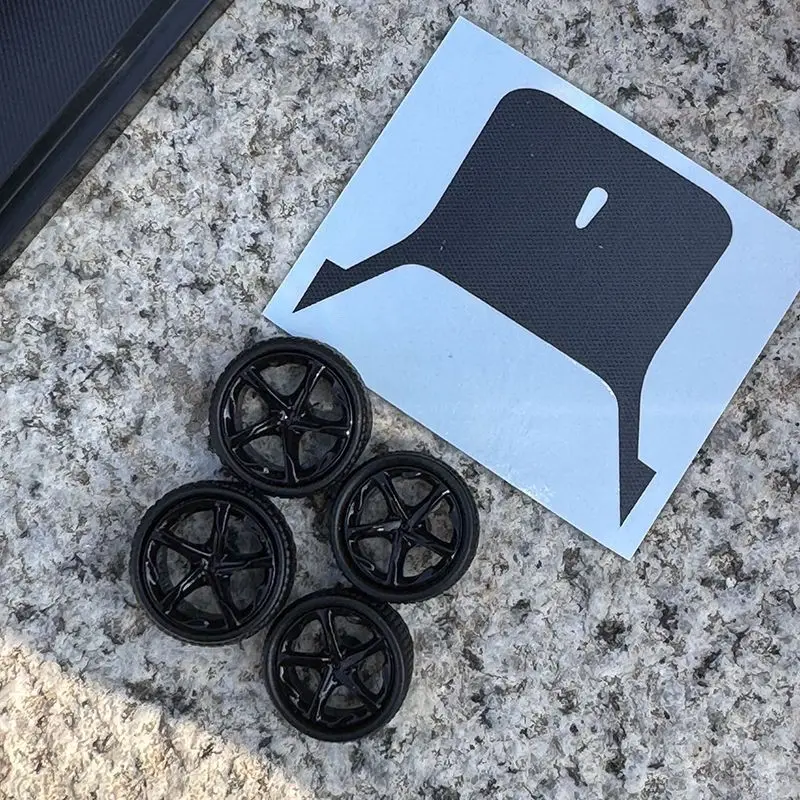 Литая под давлением модель автомобиля ferrari sf90 novitec в масштабе 1/64 - Фотография_5