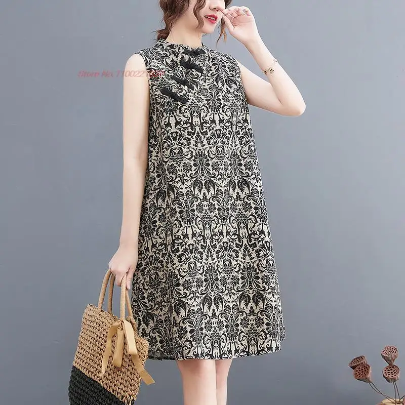 Традиционное китайское женское платье ципао из хлопка и льна - Фотография_3