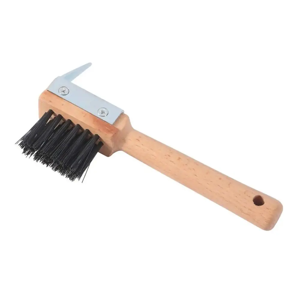 Щетка для ухода за копытами с деревянной ручкой - Фотография_3