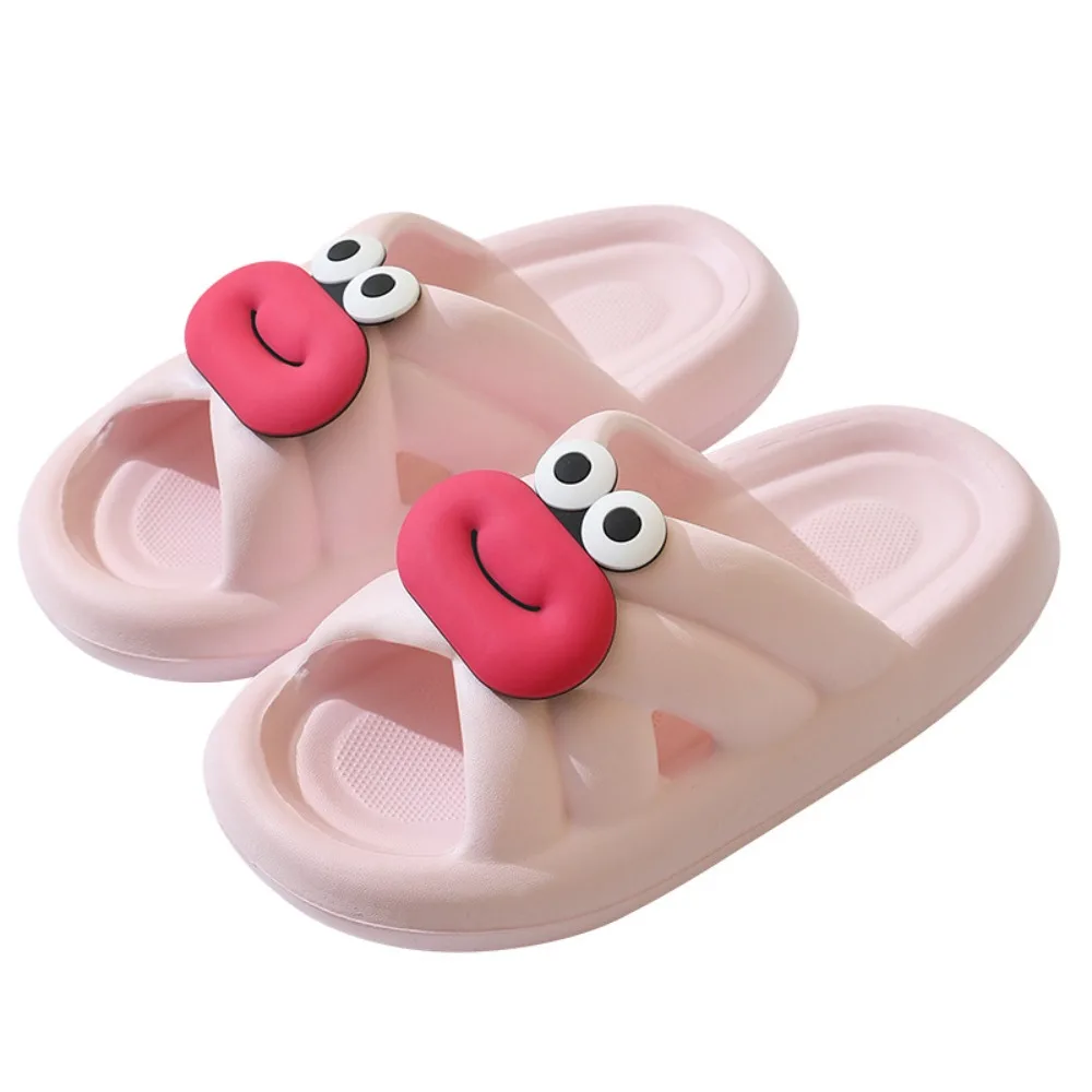 Простые тапочки на платформе с мягкой подошвой