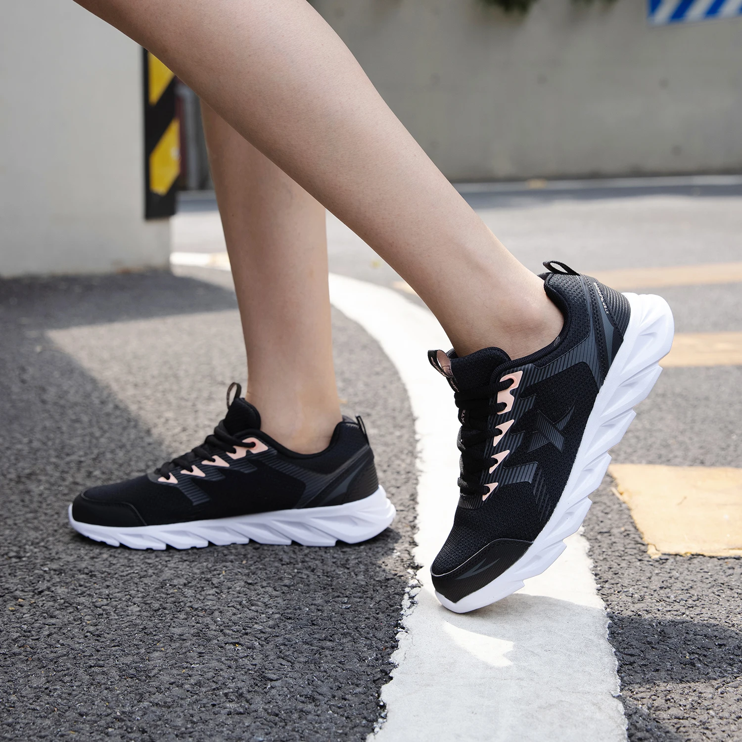 Xtep женские кроссовки 2023 - Фотография_4