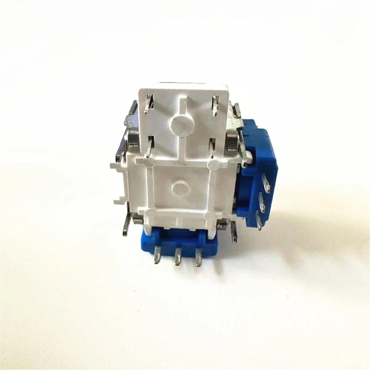 Джойстик с эффектом холла и датчиком - Фотография_4