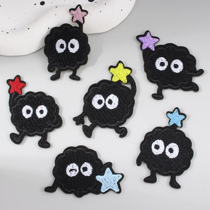 Милый мультяшный черный шар - Фотография_4