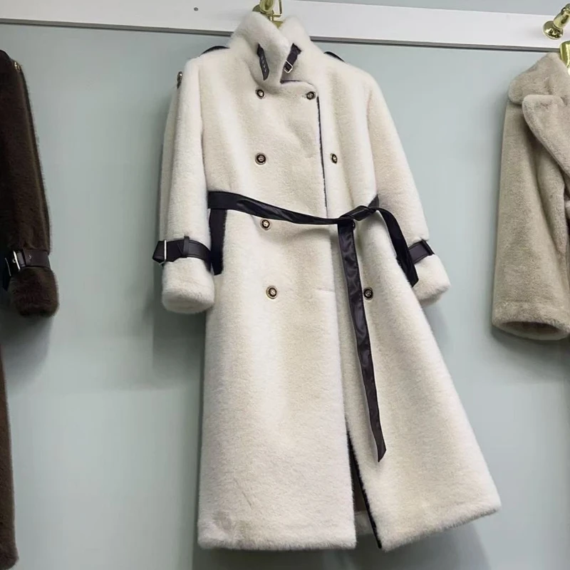 Роскошный брендовый плащ из мягкого меха - Фотография_6