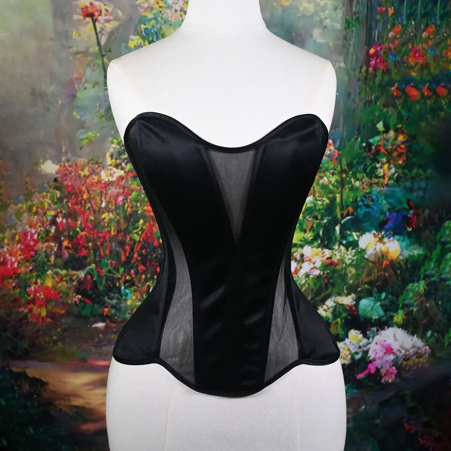 Элегантный белый корсет-бюстье - Фотография_5