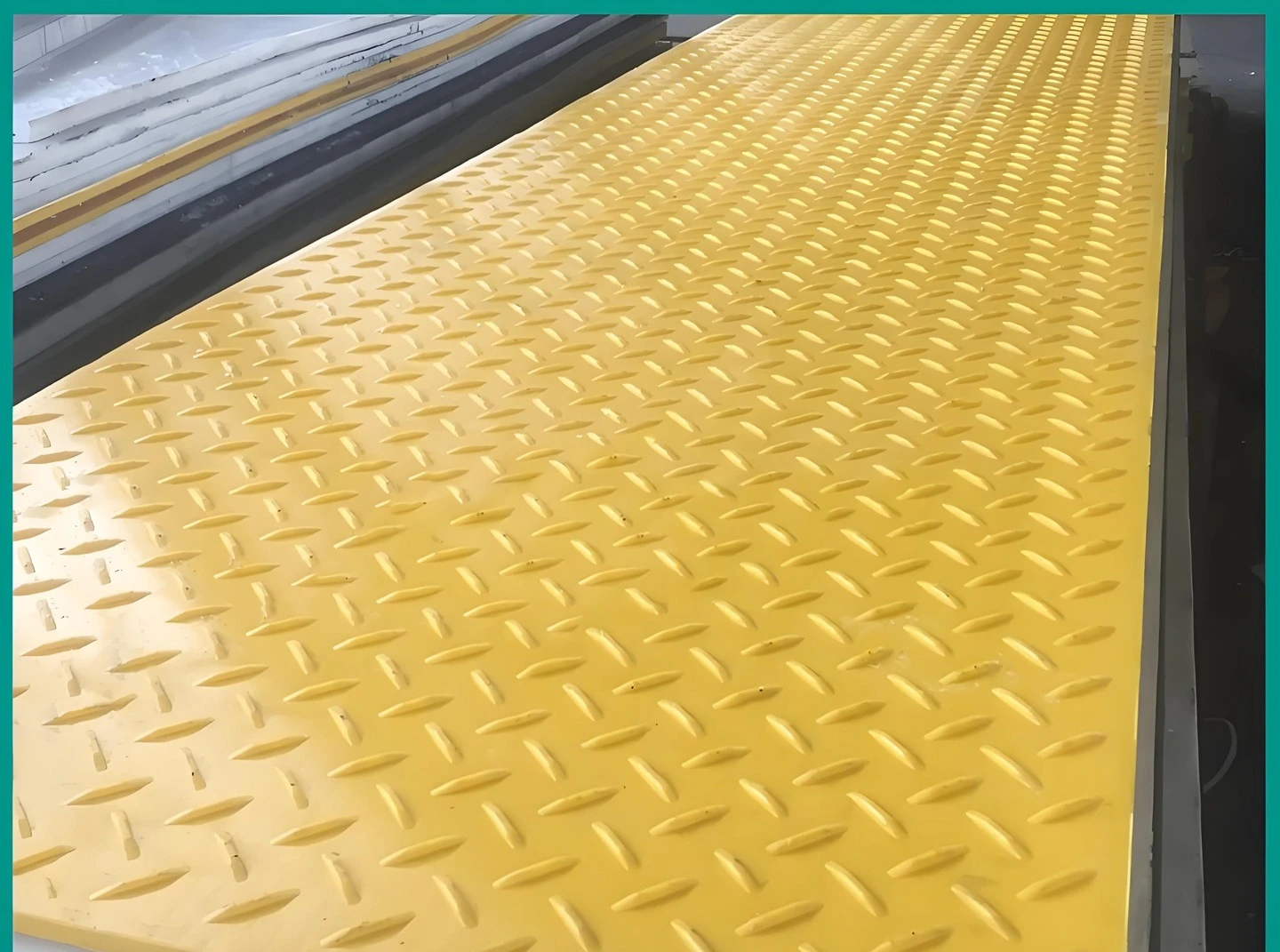 Сверхмощный гибкий композитный коврик hdpe uhmwpe 2025 для защиты травы - Фотография_4