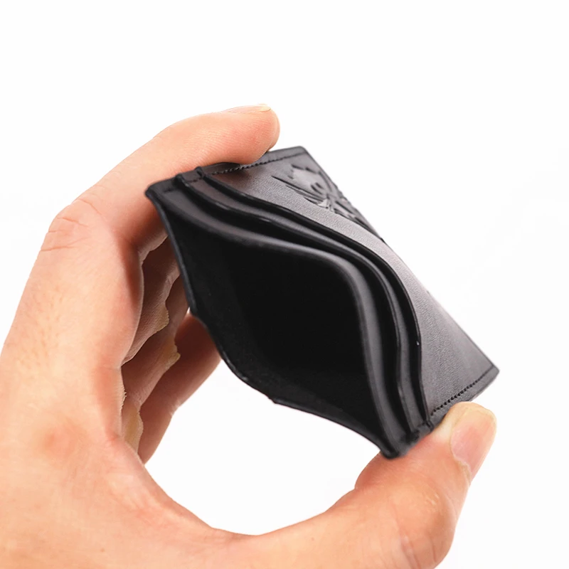 Кошелек с изображением летучей мыши для мужчин - Фотография_4