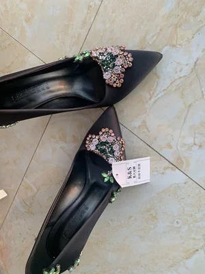 Женские атласные туфли на высоком каблуке с острым носком - Фотография_5