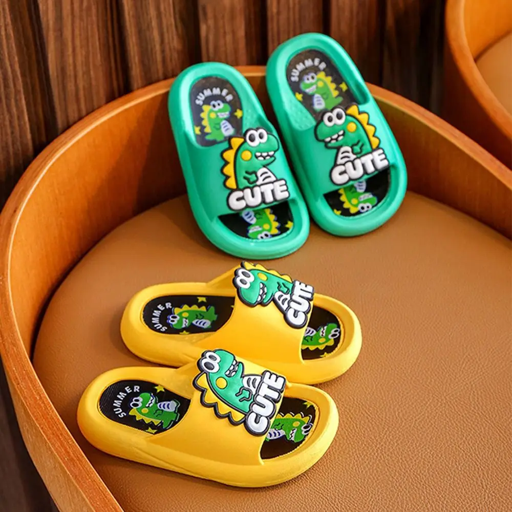 Забавные мультяшные милые тапочки с динозаврами на платформе - Фотография_2