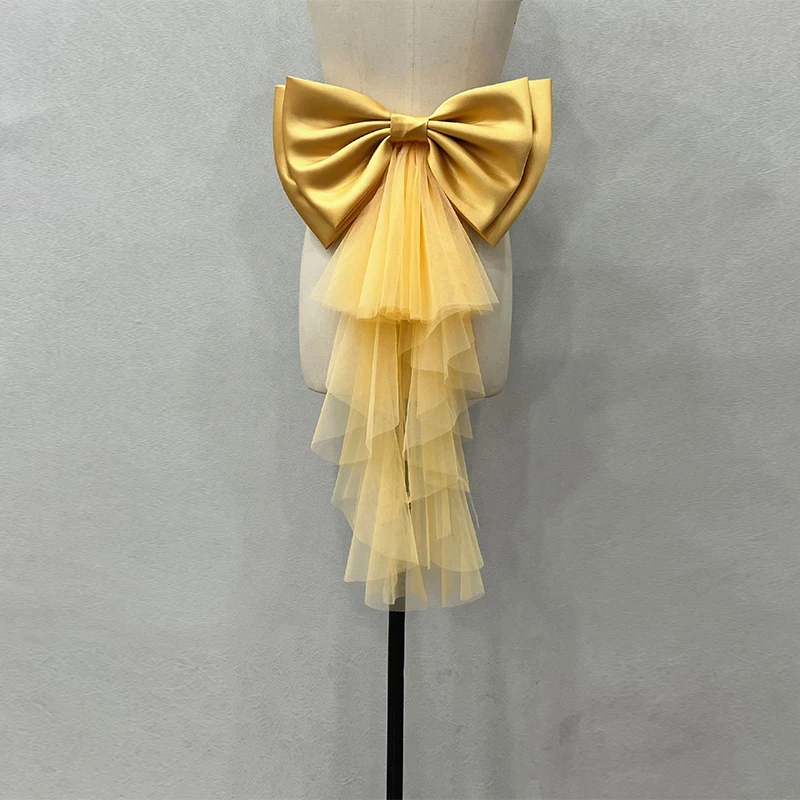 Романтический атласный свадебный бант с оборками - Фотография_3