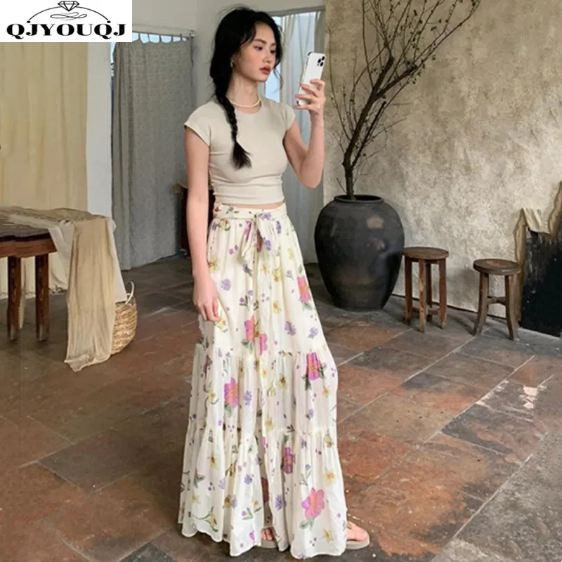 Новая юбка миди с французским принтом