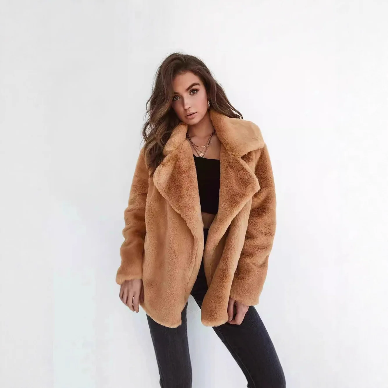 Женские пальто из искусственного меха - Фотография_2