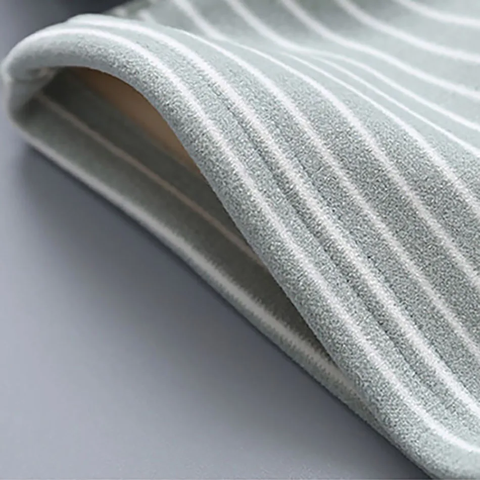 Уютные теплые детские пижамные комплекты в полоску с плюшевой подкладкой - Фотография_6