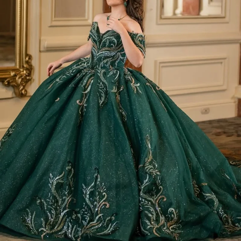 Блестящее темно-зеленое платье quinceanera с открытыми плечами - Фотография_2