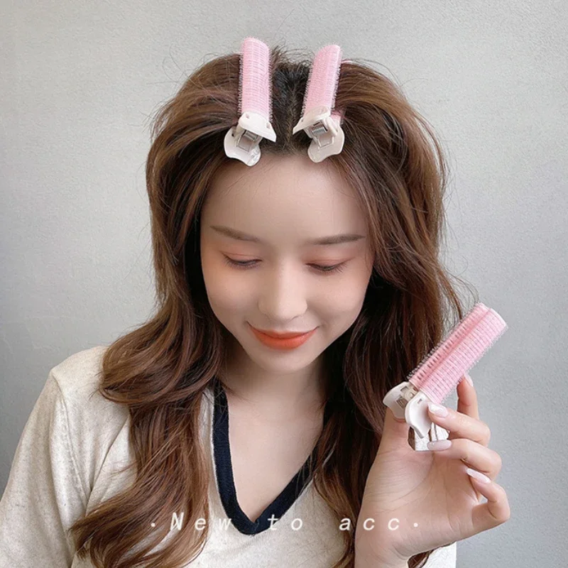 Пушистая заколка для корней волос без следов