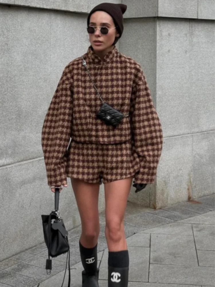 Уютные женские шорты с сетчатым узором - Фотография_2