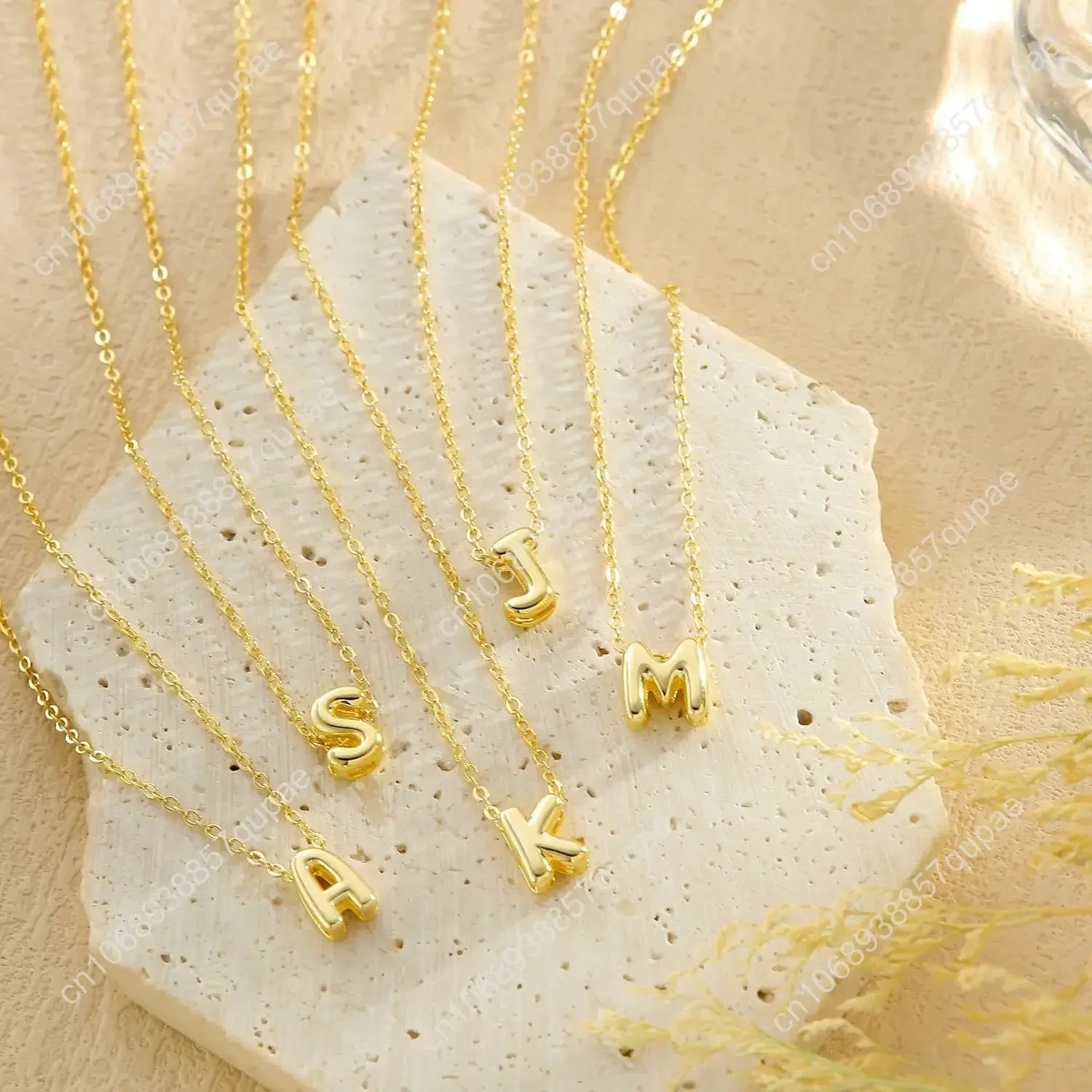 Ожерелье с пузырьковой буквой - Фотография_4