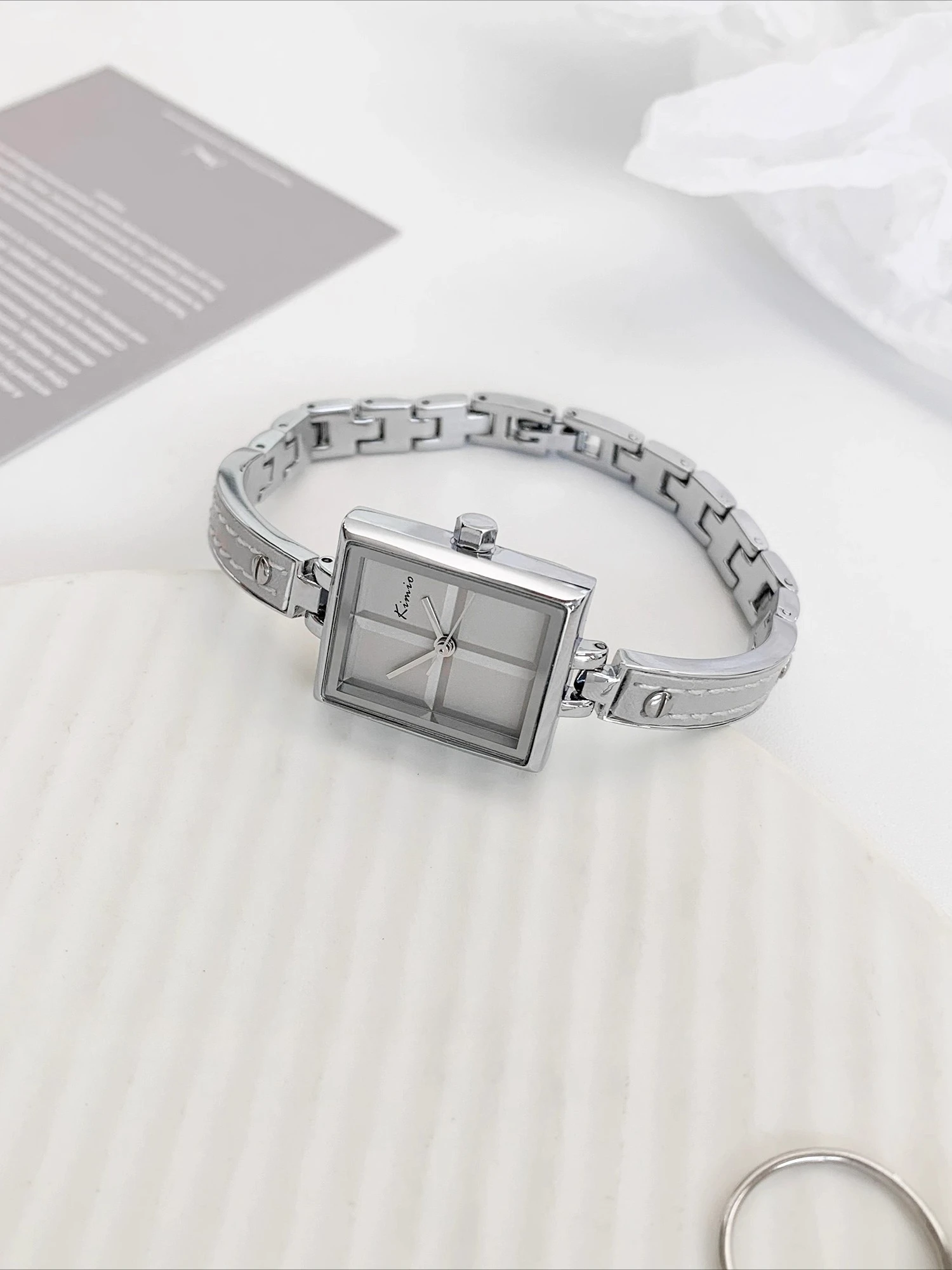 Женские роскошные нишевые часы с квадратным браслетом - Фотография_2