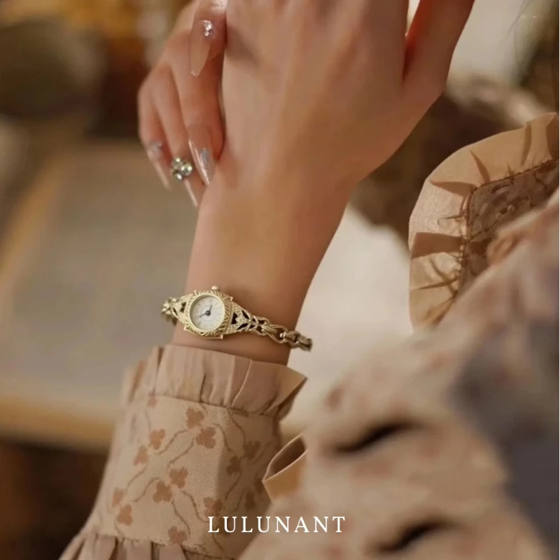 Средневековые винтажные женские часы - Фотография_5