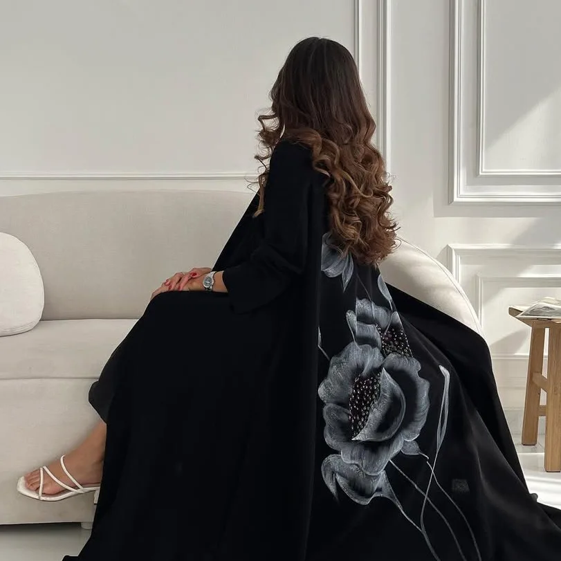 Скромный открытый женский кафтан абая - Фотография_4