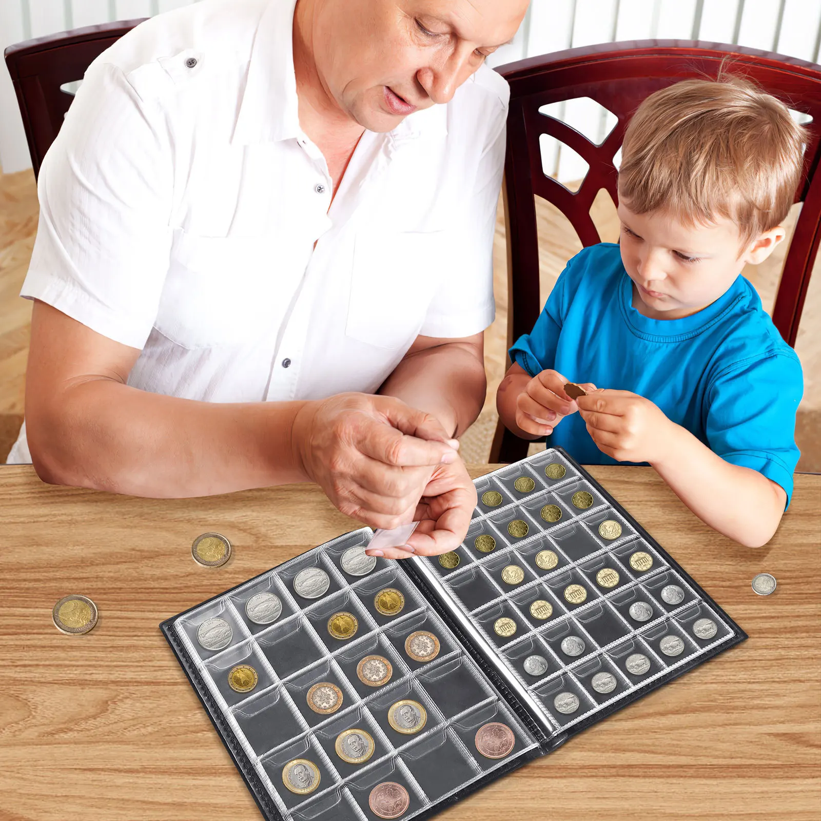 Держатель для книг с коллекцией монет