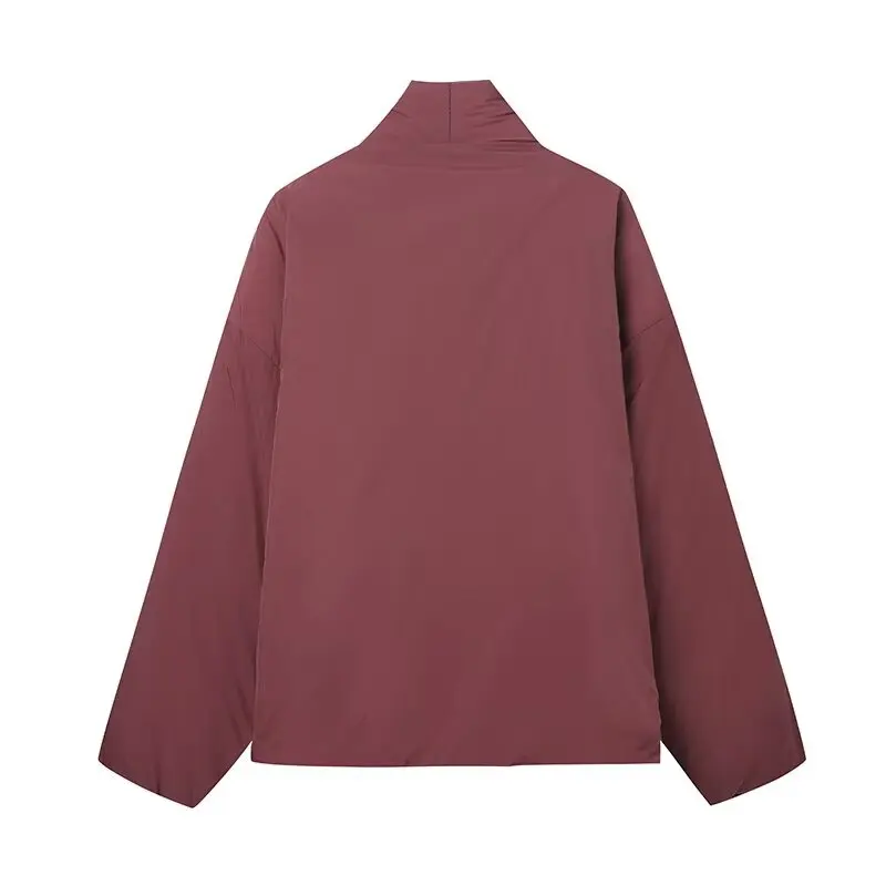 Зимняя женская винно-красная парка большого размера с запахом и бантом - Фотография_3