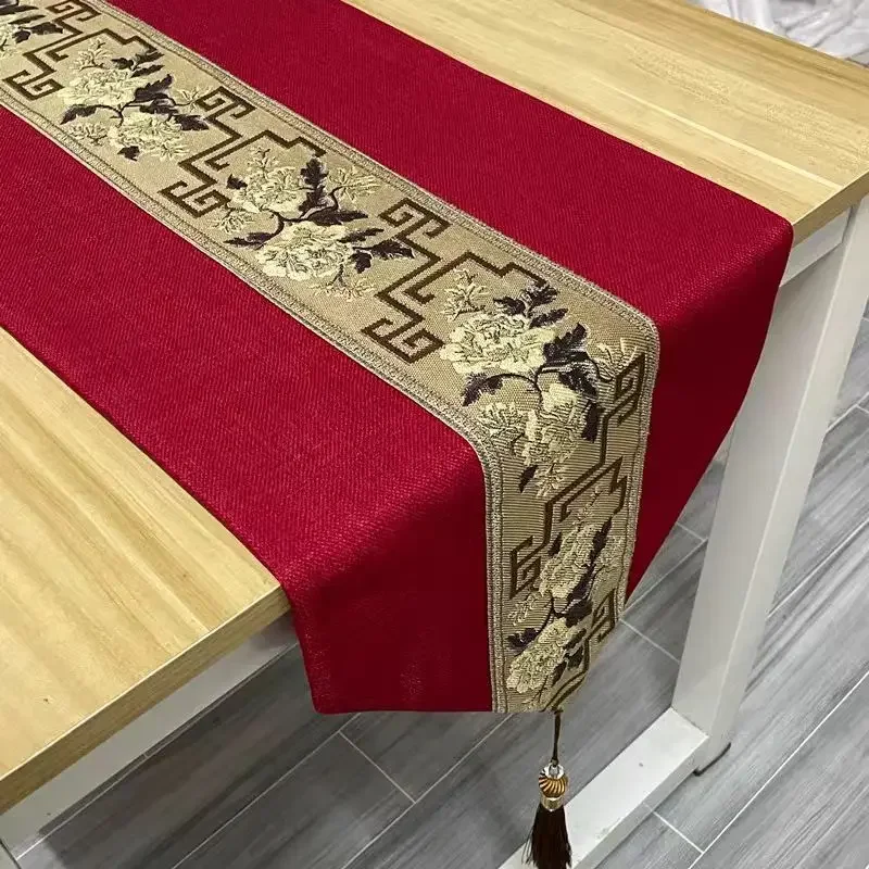 Китайский красный стол с кисточками - Фотография_6