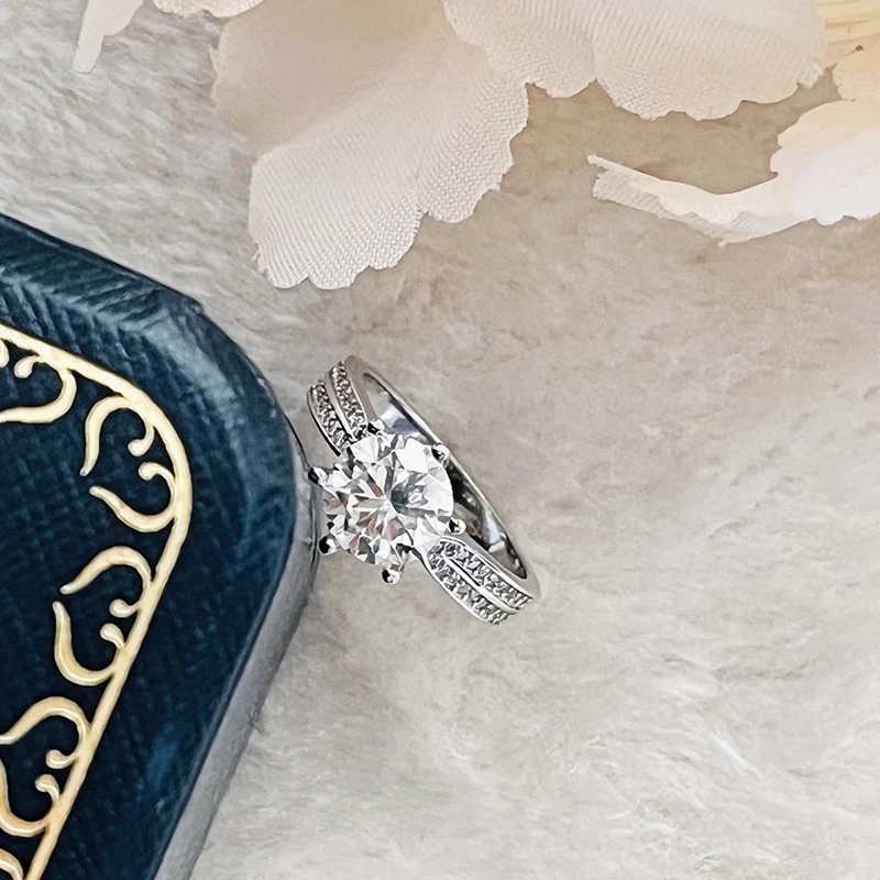 Кольцо из серебра 925 пробы с муассанитом 0 - Фотография_6