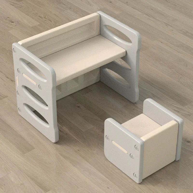 Детский учебный стол