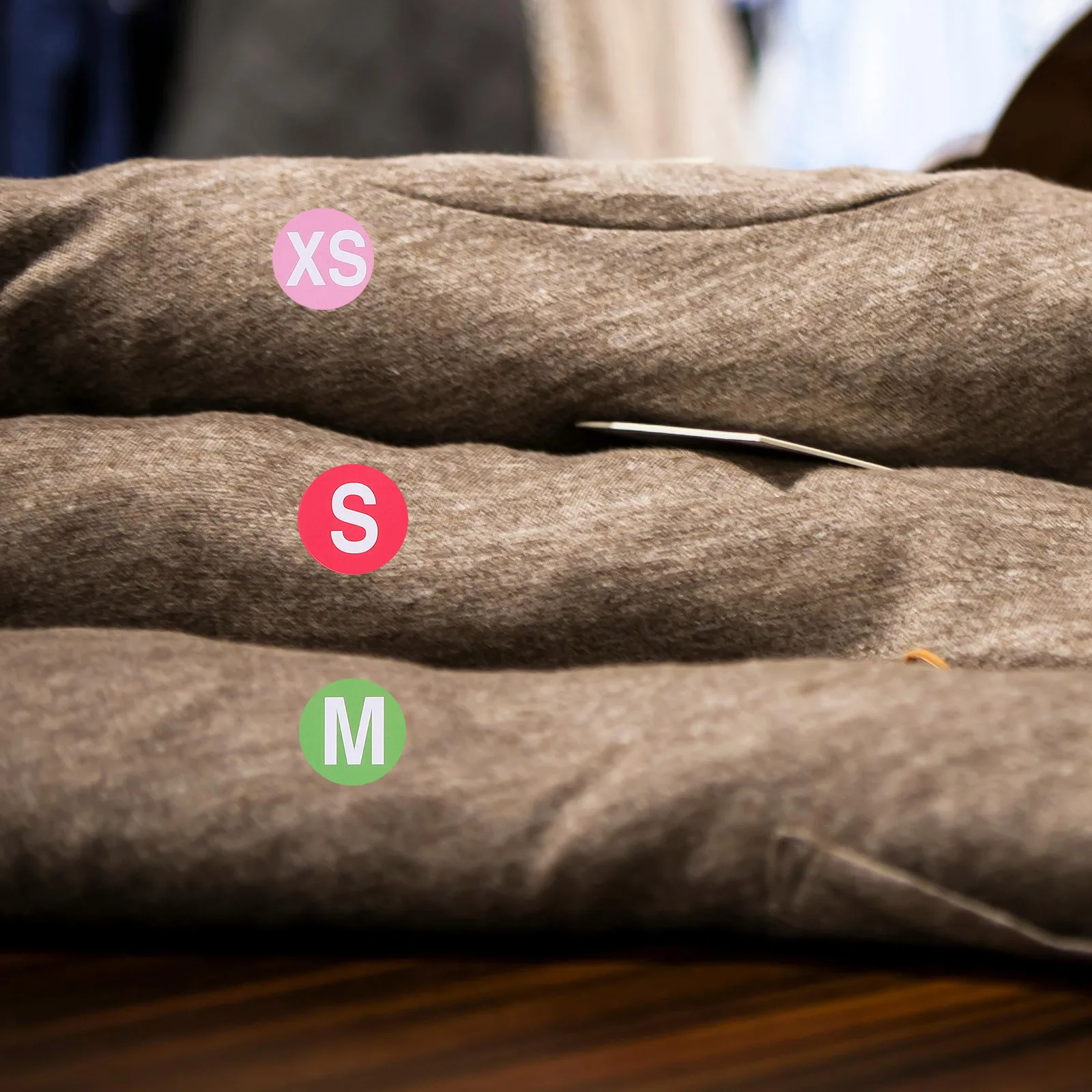 Круглые наклейки с размерами одежды - Фотография_5