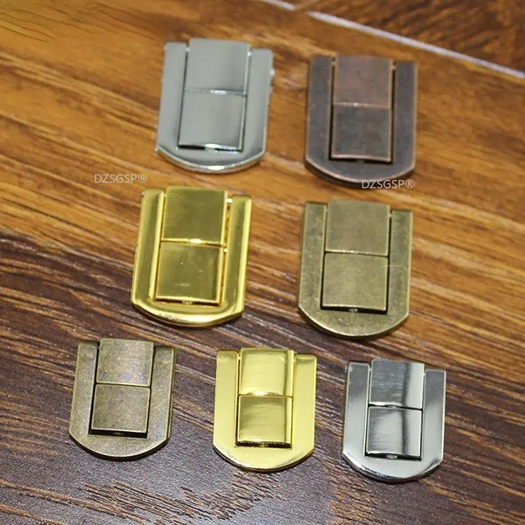 Антикварная пряжка из сплава