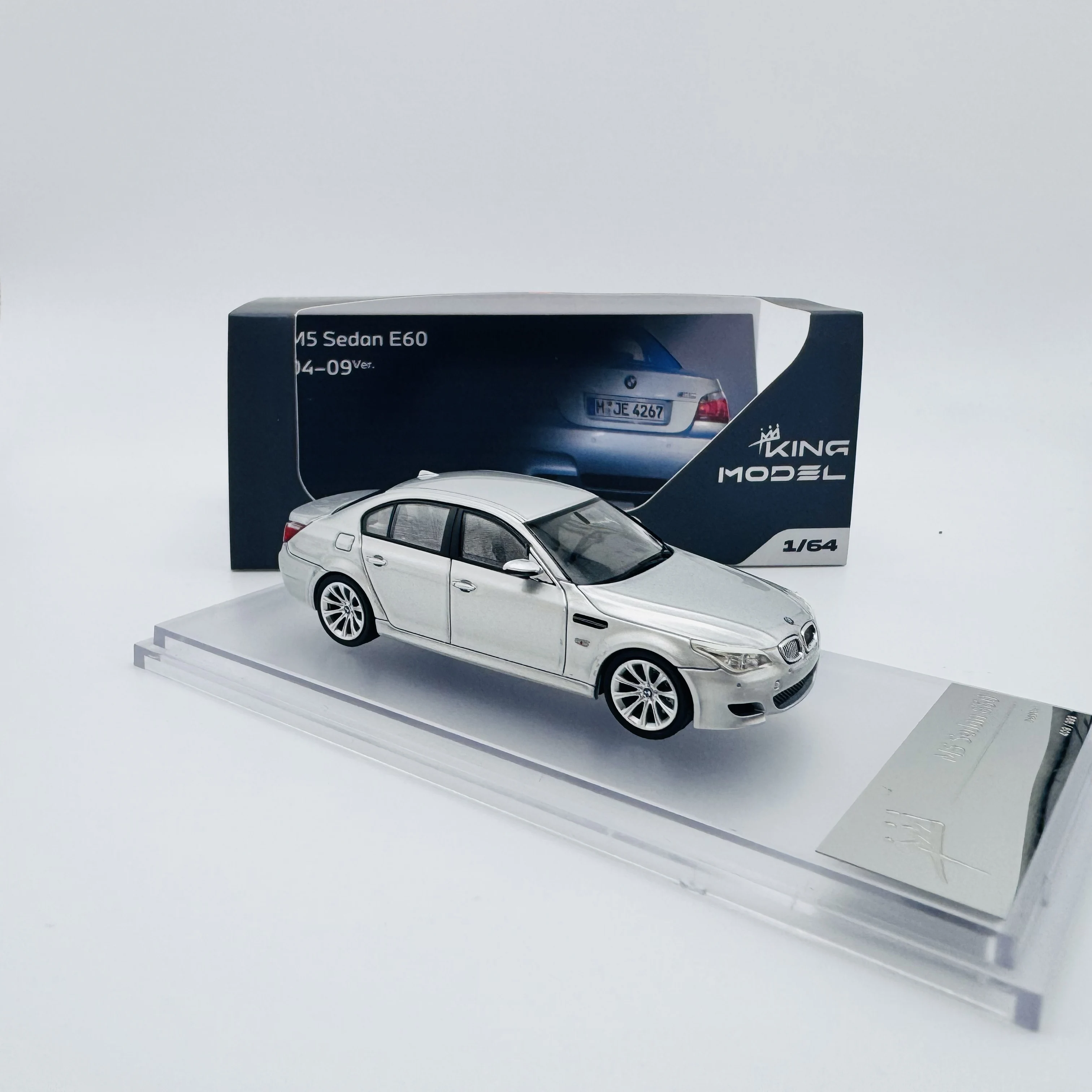 Модель king 1:64 m5 e60 e61 модель - Фотография_4