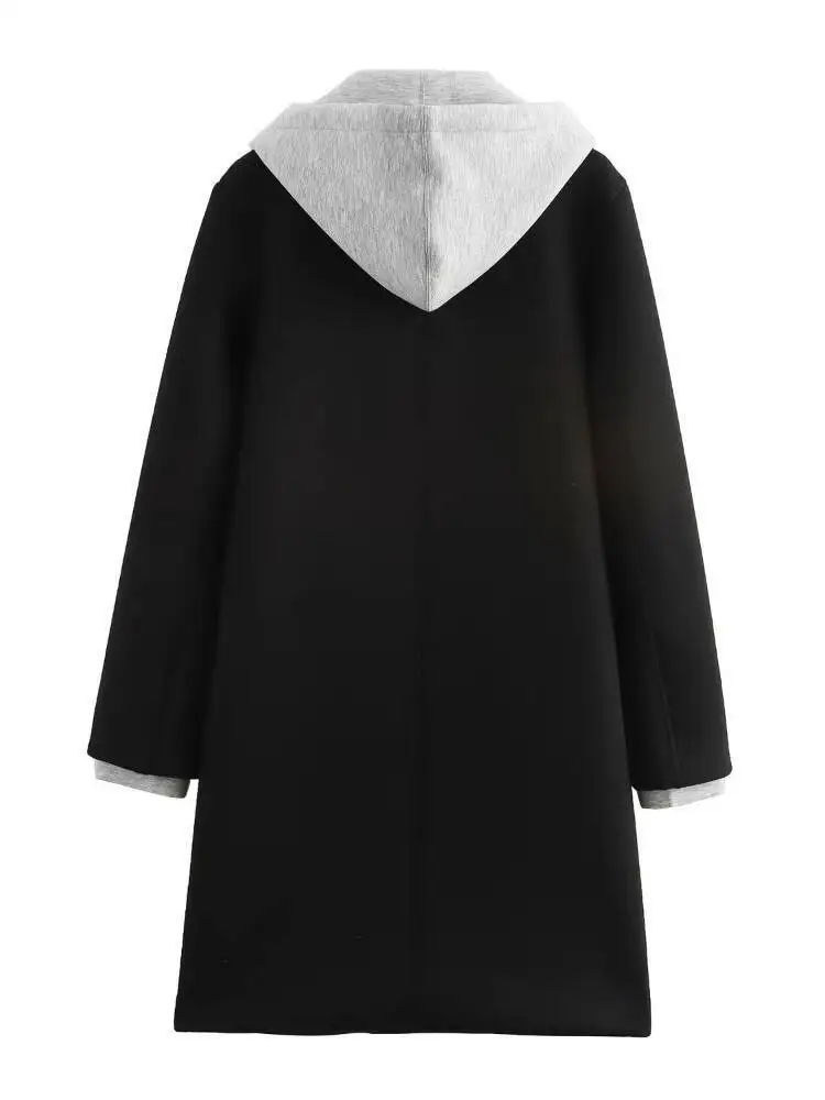 Женское контрастное пальто со съемным капюшоном - Фотография_2