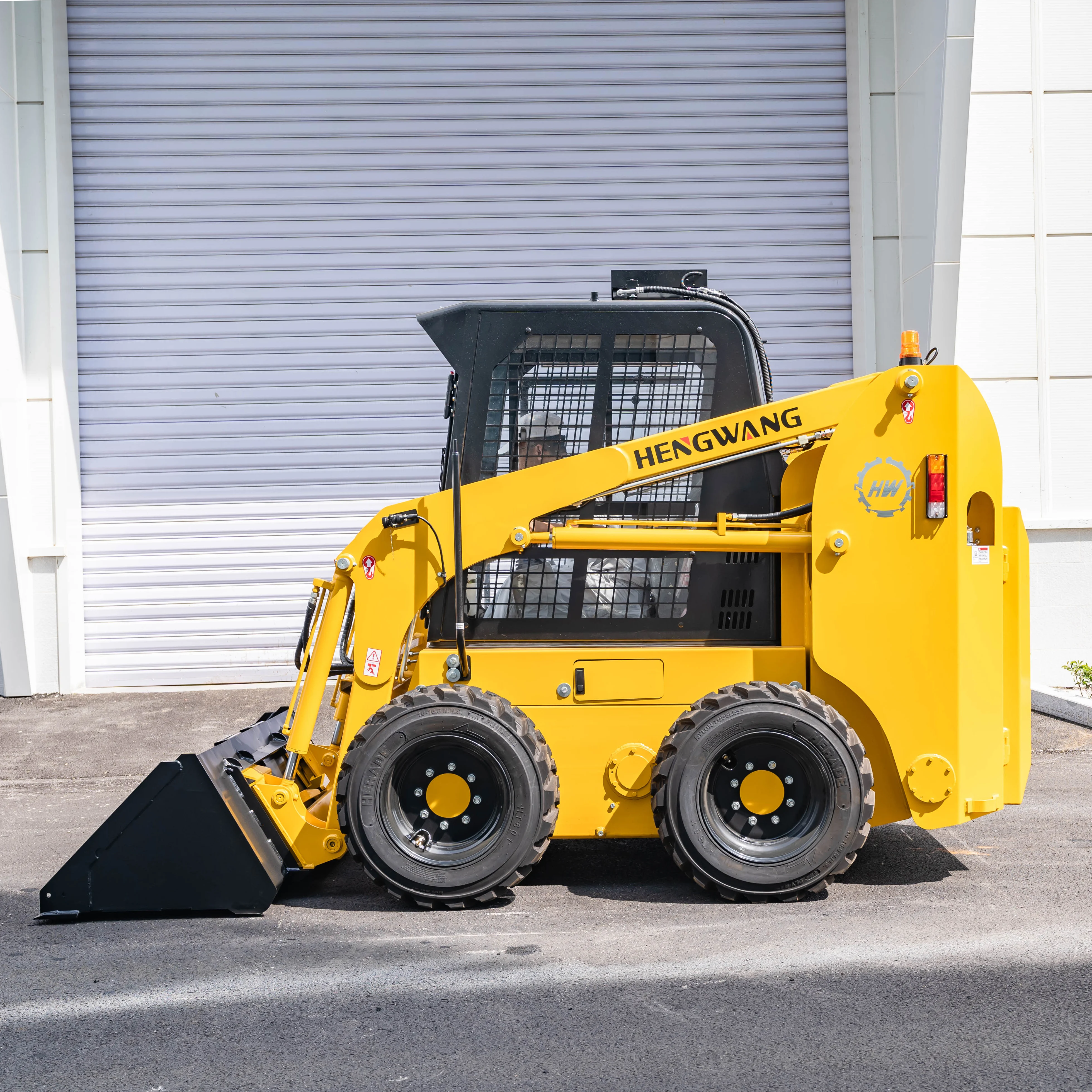 Мини-погрузчик jc45 с бортовым поворотом - Фотография_4