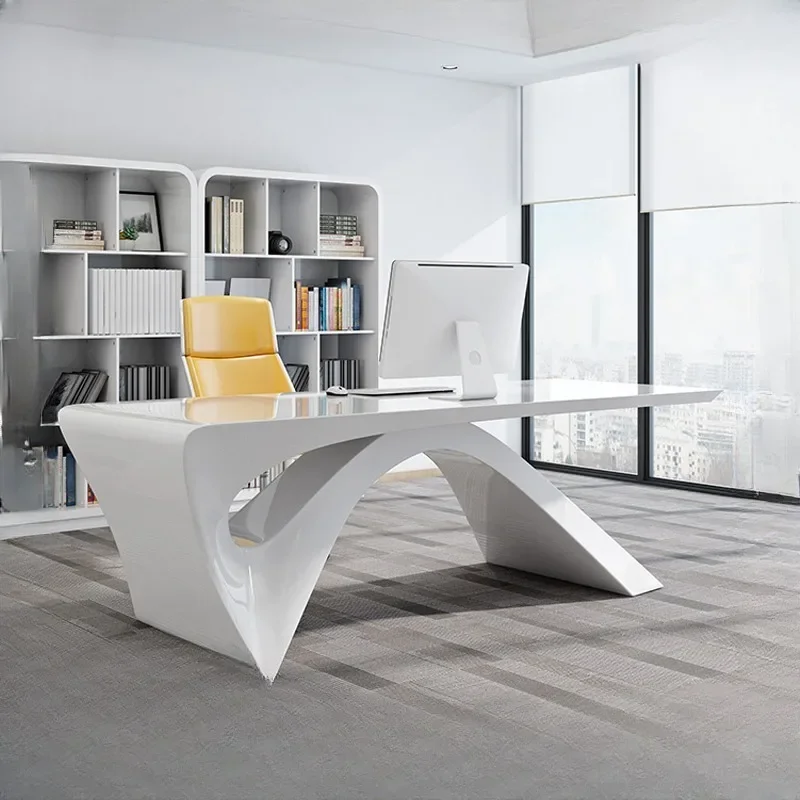 Роскошные минималистичные компьютерные столы - Фотография_2