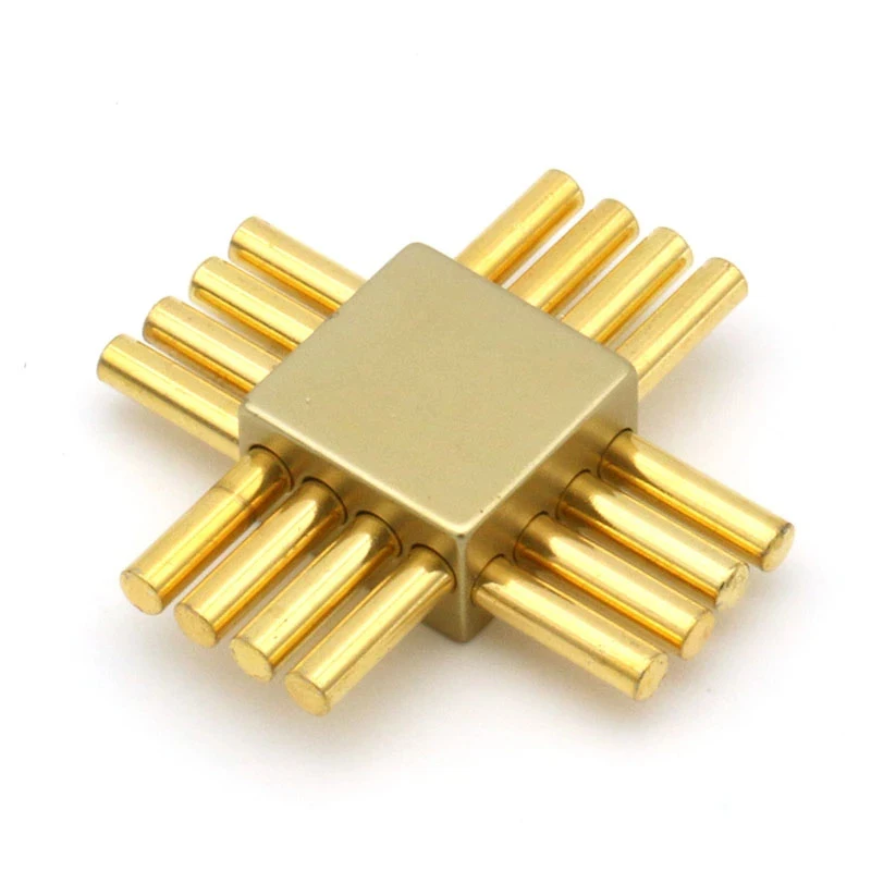 Металлический пазл с процессором высокой степени сложности