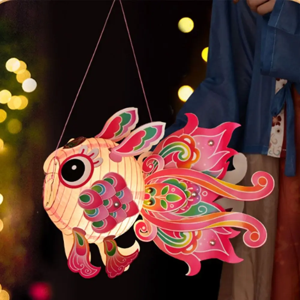 Ручной фонарь с золотой рыбкой - Фотография_2