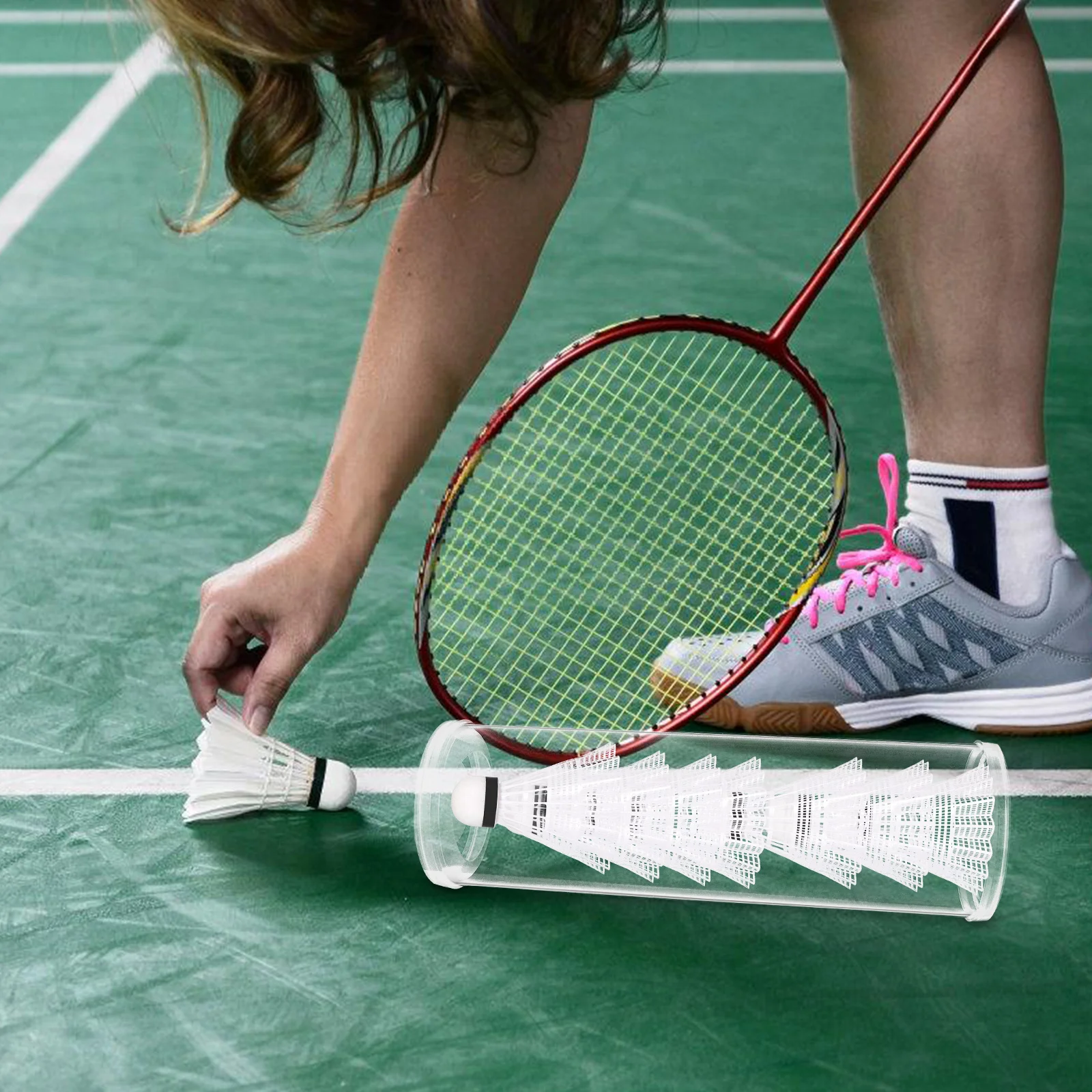 Магнитная трубка для хранения воланов