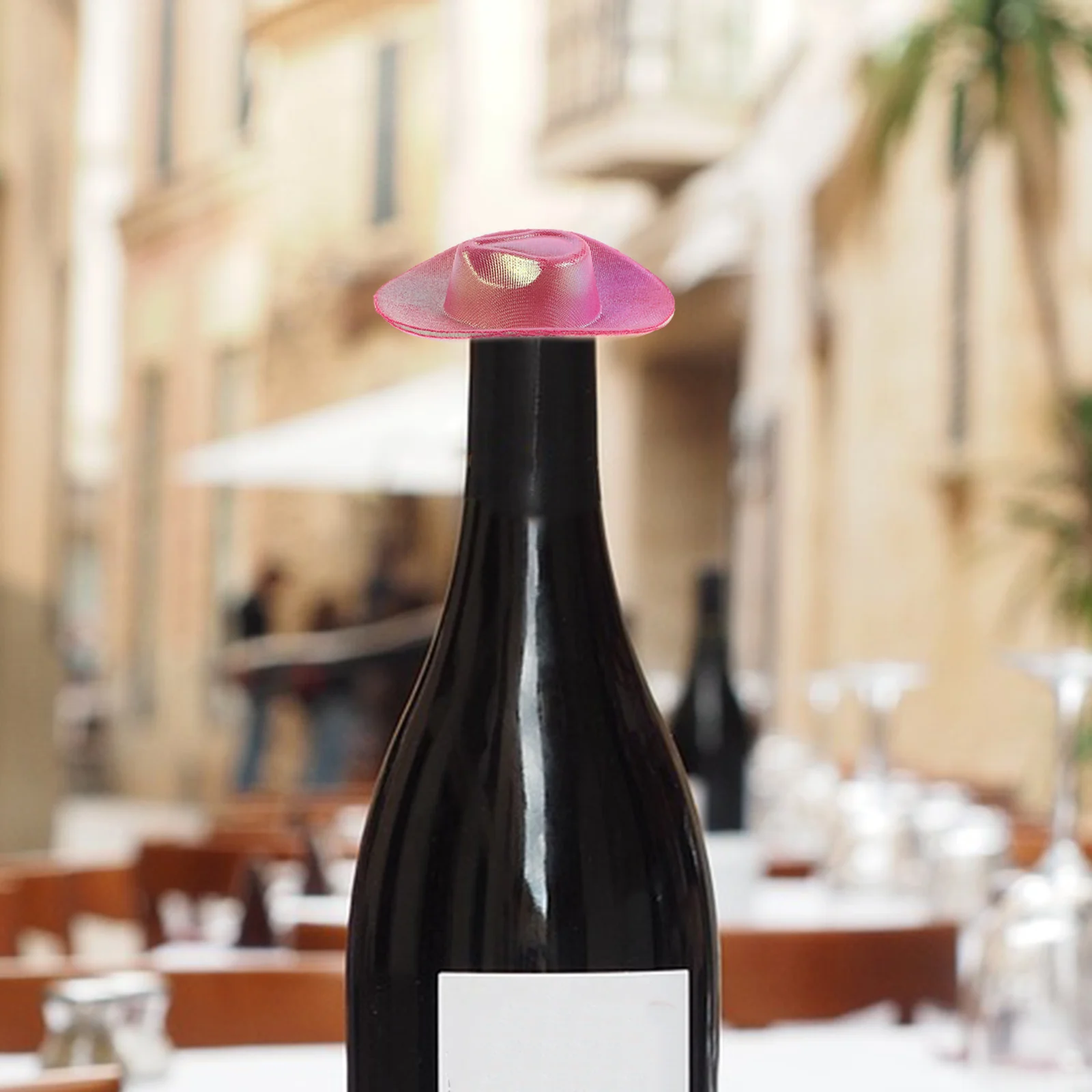 Шляпа с бутылкой вина - Фотография_3
