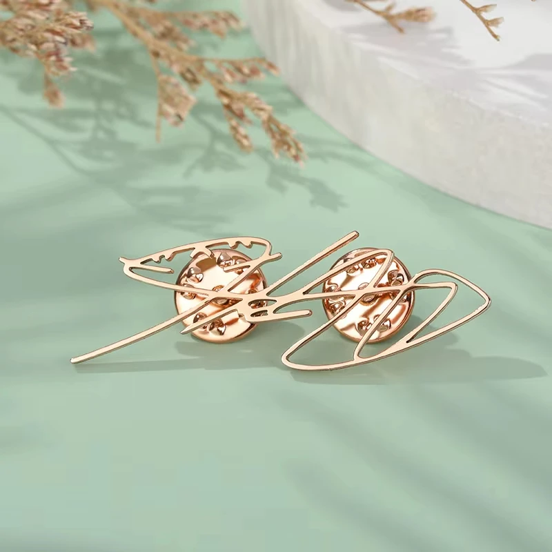 Модная персонализированная брошь с именем и лацканом для женщин и мужчин - Фотография_5