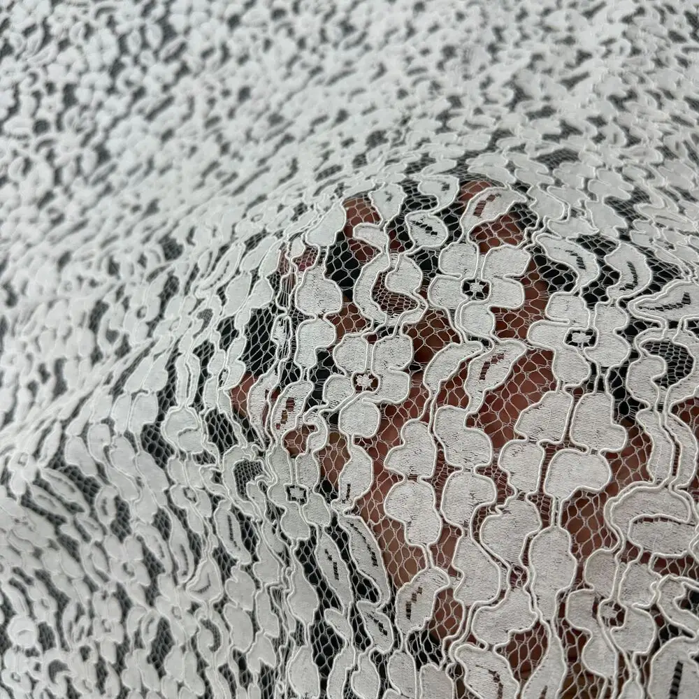 Года, белая кружевная ткань - Фотография_2