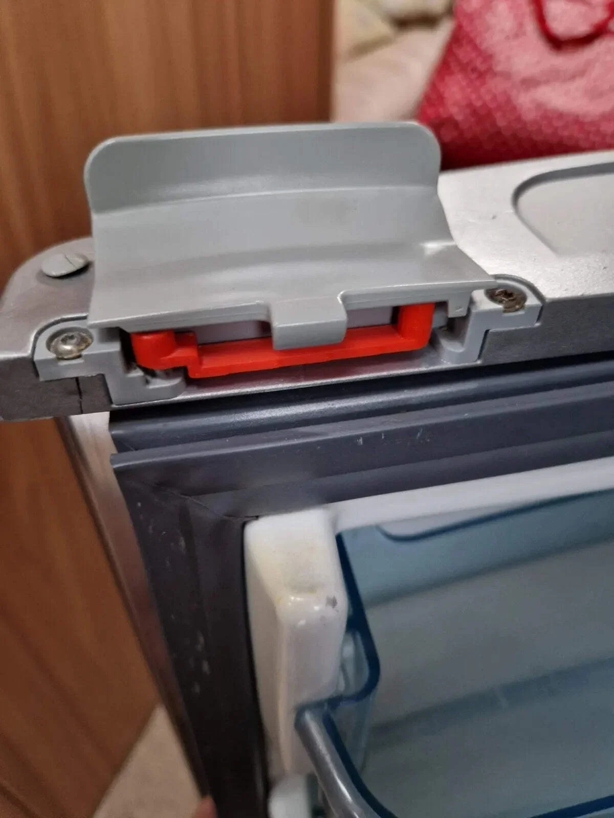 Вентиляционная защелка двери холодильника - Фотография_4