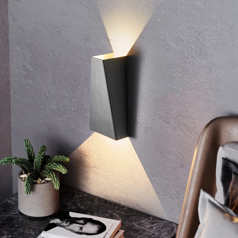 Светодиодный настенный светильник для спальни