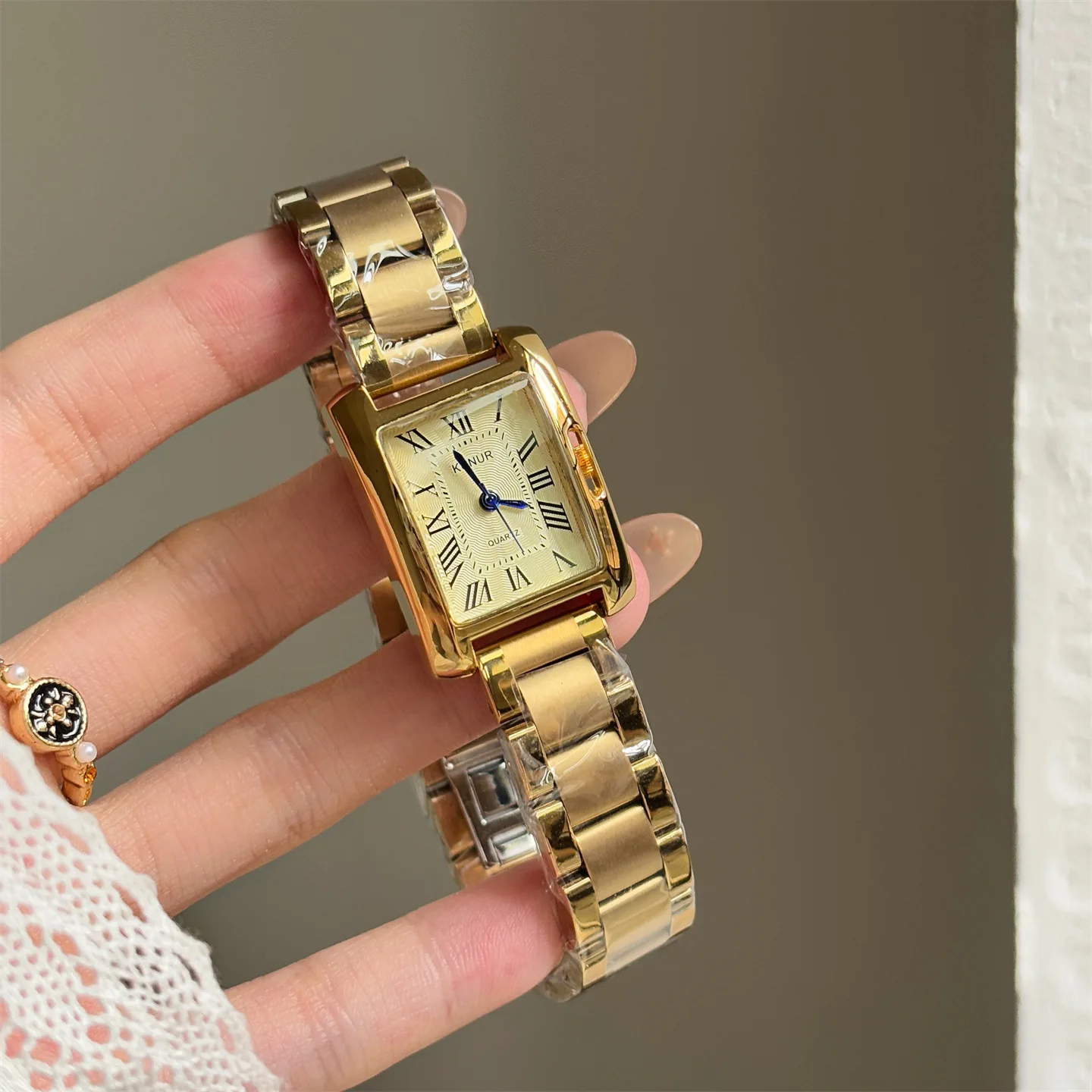 Ретро часы для женщин