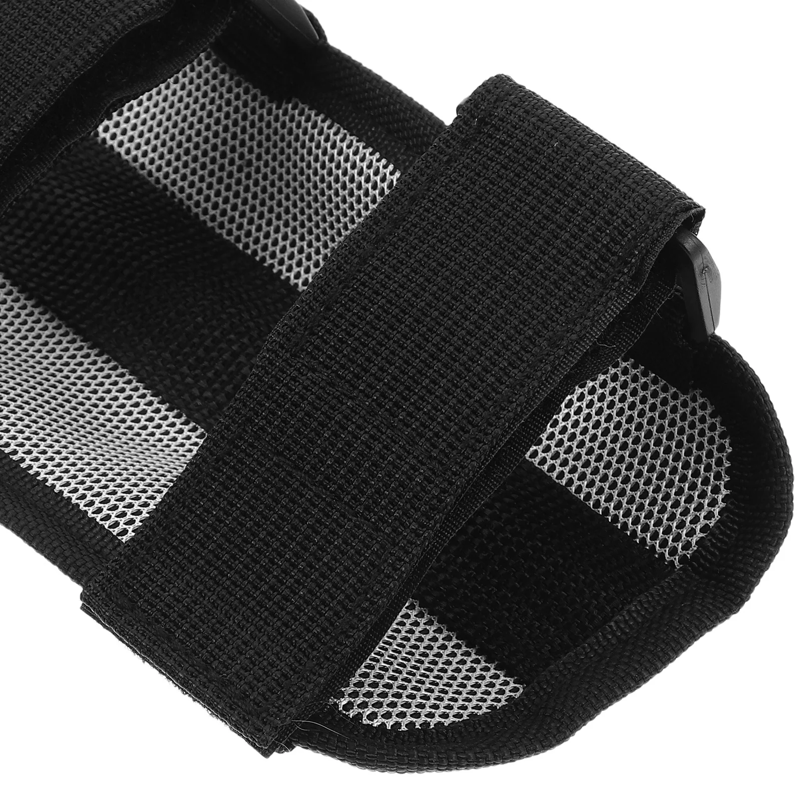 Тренировочный бандаж на запястье для гольфа - Фотография_4