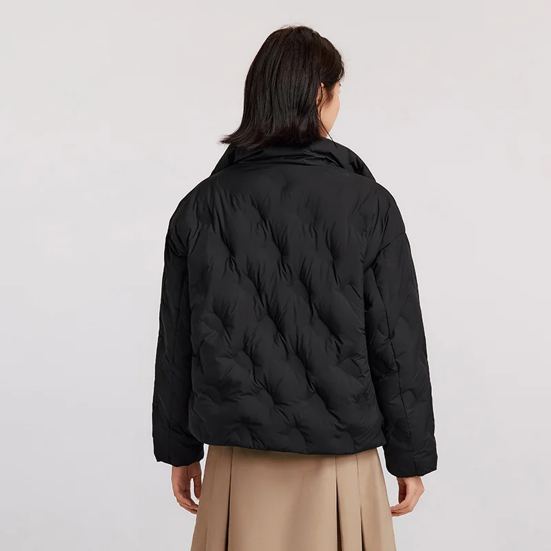 Женский тонкий пуховик с воротником-стойкой - Фотография_6