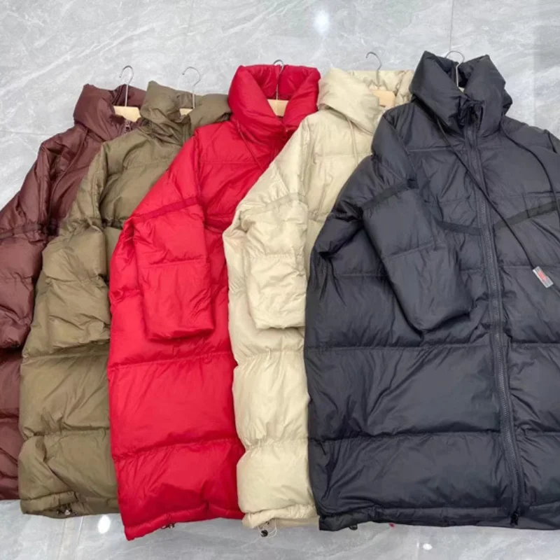 Женская зимняя куртка-пуховик с капюшоном и кулиской - Фотография_6