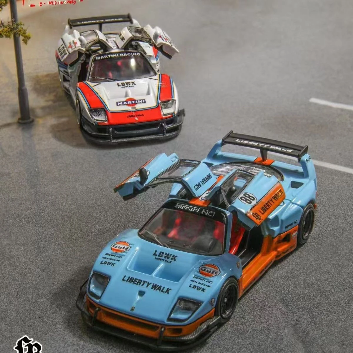 King demon king auto 1:64 ferrari f40 prancing horse - Фотография_2