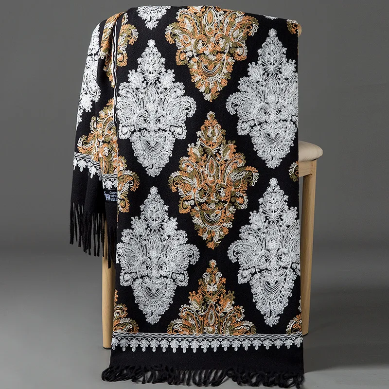 Роскошный кашемировый шарф с цветочной вышивкой - Фотография_6